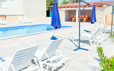 Sv. Filip i Jakov 400: Mobilier De Jardin, Composite, Piscine, Loisir, Recours, Chaise, Ombre, Hôtel, Balancelle, Eco Hôtel