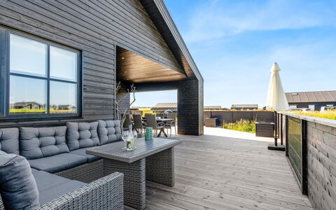 Inola - 2Km from the Sea: Bois, Domicile, Porche, Plate-Forme, Dur, Toit, Tache De Bois, Parquet, Eco Hôtel