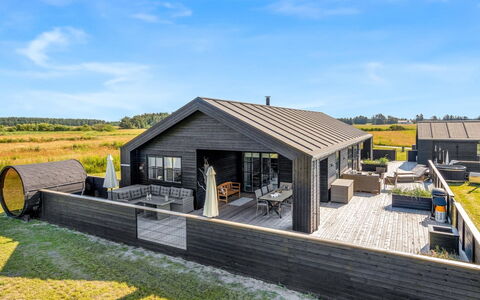 Inola - 2Km from the Sea: Bois, Domicile, Porche, Plate-Forme, Dur, Toit, Tache De Bois, Parquet, Eco Hôtel