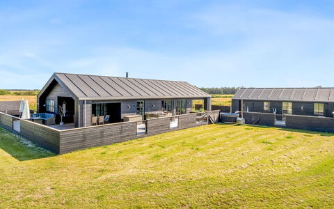 Inola - 1Km from the Sea: Maison, Domicile, Zone Résidentielle, Chalet, Siding, Biens, Allée, Cour