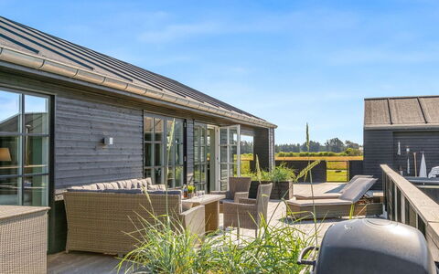 Inola - 1Km from the Sea: Maison, Domicile, Zone Résidentielle, Chalet, Siding, Biens, Allée, Cour