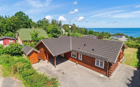 Lisbeth - 130M from the Sea: Bois, Toit, Architecture, Domicile, Maison, Chalet, Siding, Dur, Pente, Biens