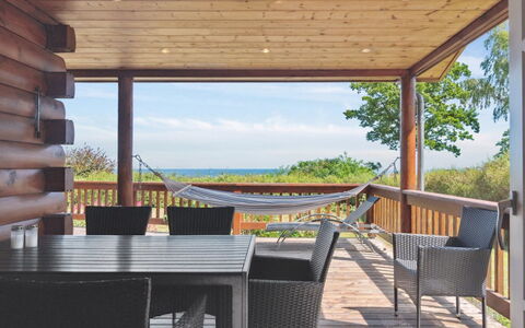 Lisbeth - 130M from the Sea: Bois, Toit, Architecture, Domicile, Maison, Chalet, Siding, Dur, Pente, Biens