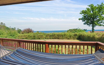 Lisbeth - 130M from the Sea
