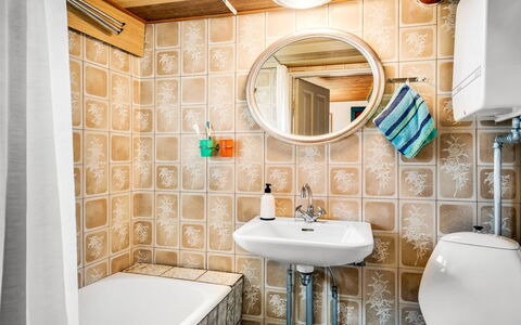 Vili - 100M from the Sea: Mur, Design Intérieur, Luminaire Plomberie, Salle De Bains, Sol, Sol, Lavabo, Plomberie, Tuile, Évier