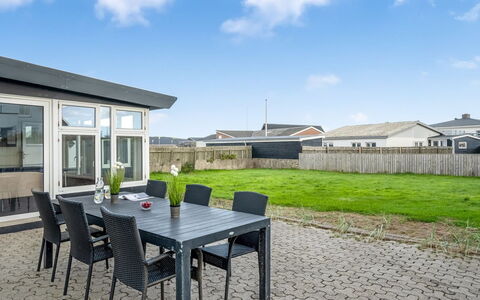 Darja - 300M from the Sea: Maison, Toit, Domicile, Chalet, Cabanon, Batiments Jardin, Siding, Cour, Cabane En Rondins, Cabane