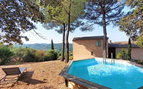Le Belvédère D'Estelle: Bleu, Piscine, Composite, Ombre, Recours, Mobilier De Jardin, Eco Hôtel, Caractéristique De L'Eau, Thermes, Villa