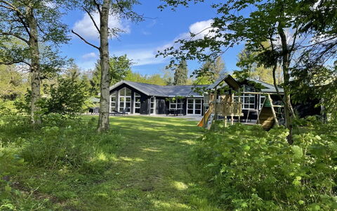 Patrice - 300M from the Sea: Maison, Domicile, Zone Résidentielle, Chalet, Siding, Biens, Allée, Cour