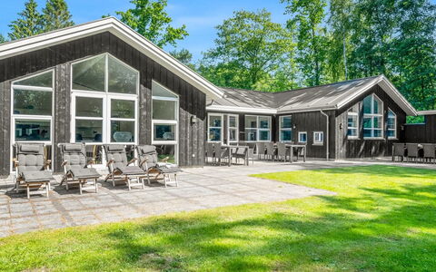 Patrice - 300M from the Sea: Bois, Domicile, Porche, Plate-Forme, Dur, Toit, Tache De Bois, Parquet, Eco Hôtel