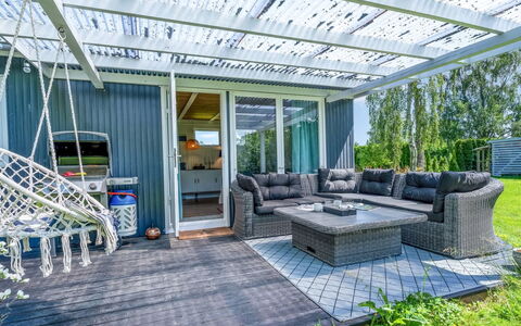 Galt - 500M from the Sea: Meubles, Canapé, Design Intérieur, Sol, Salon, Sol, Throw Pillow, Pièce, Oreiller