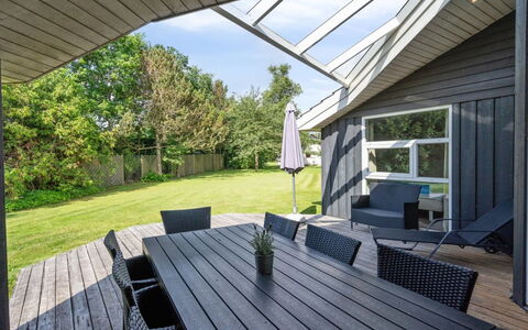 Falka - 300M from the Sea: Bois, Toit, Architecture, Domicile, Maison, Chalet, Siding, Dur, Pente, Biens