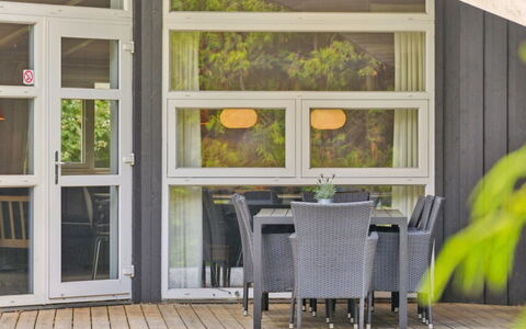 Falka - 300M from the Sea: Bois, Toit, Architecture, Domicile, Maison, Chalet, Siding, Dur, Pente, Biens