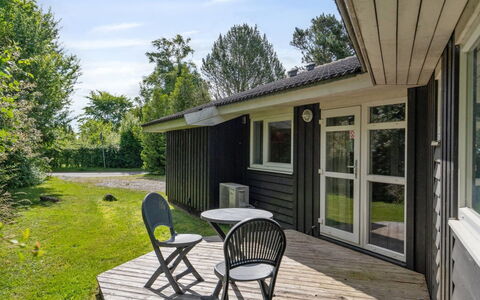 Falka - 300M from the Sea: Bois, Toit, Architecture, Domicile, Maison, Chalet, Siding, Dur, Pente, Biens
