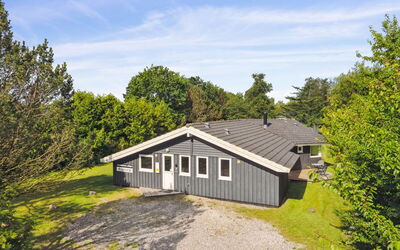 Falka - 300M from the Sea