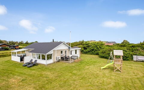 Hejdi - 650M from the Sea: Maison, Domicile, Chalet, Biens, Ferme, Porche