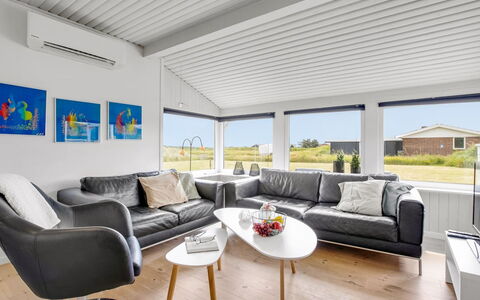 Hejdi - 650M from the Sea: Design Intérieur, Plafond, Sol, Canapé, Sol, Domicile, Meubles, Salon, Conception