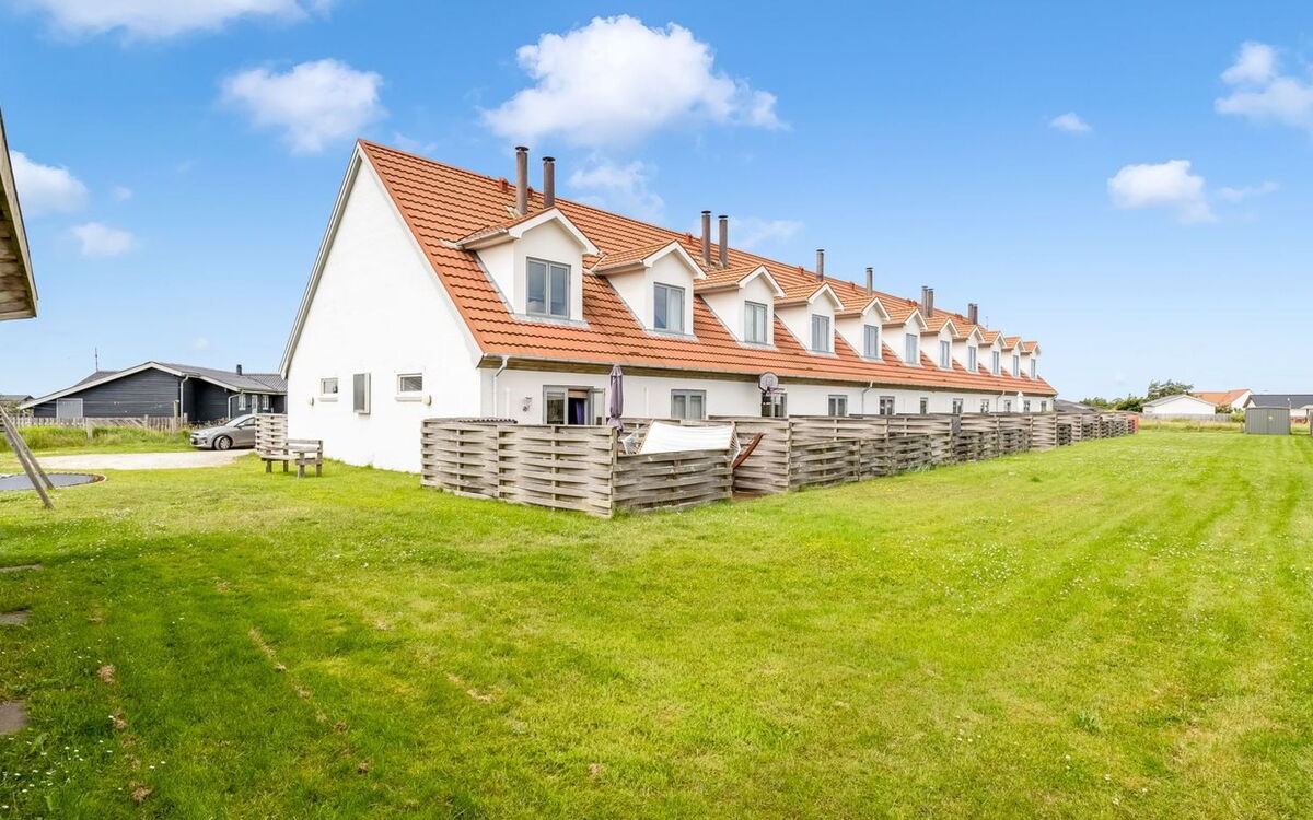 Hansa - 300M from the Sea