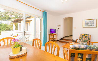 Logement:&nbsp;Velazquez 383.9