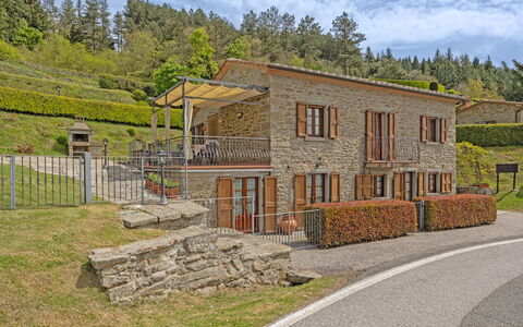 La Montana: Plante, Ciel, Bâtiment, Fenêtre, Propriété, Nuage, Arbre, Maison, Lot Terre, Paysage Naturel