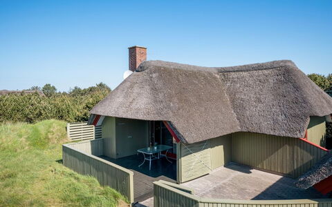 Folmer - 700M from the Sea: Maison, Domicile, Zone Résidentielle, Chalet, Siding, Biens, Allée, Cour