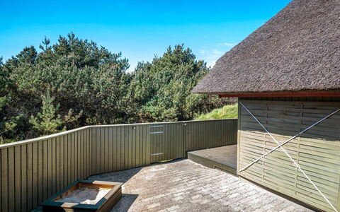 Folmer - 700M from the Sea: Maison, Domicile, Zone Résidentielle, Chalet, Siding, Biens, Allée, Cour