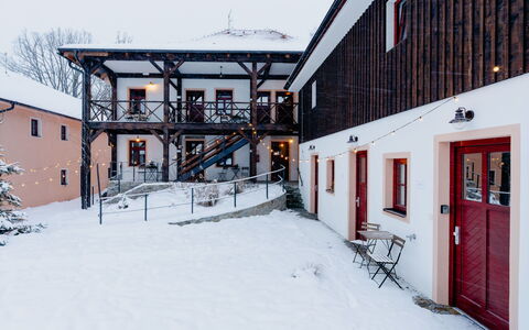 Horni Plana 100: Neige, L'Hiver, Gelé, La Glace, Station De Ski, Balcon