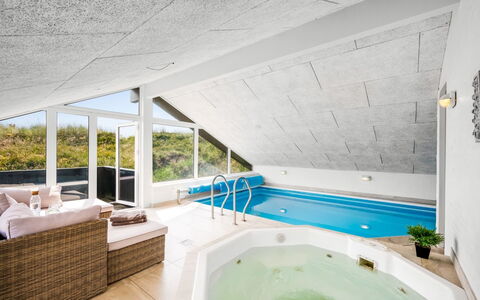 Emin - 700M from the Sea: Plafond, Meubles, Grenier, Recours, Piscine, Chaise, Hôtel, Conception, Eco Hôtel, Daylighting