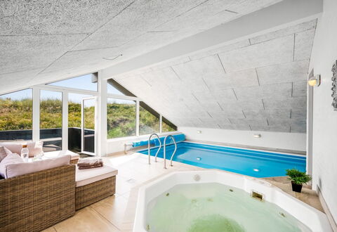 Emin - 700M from the Sea: Plafond, Meubles, Grenier, Recours, Piscine, Chaise, Hôtel, Conception, Eco Hôtel, Daylighting