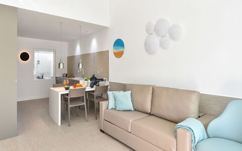 New Velsuites Ii: Canapé, Meubles, Table, Design Intérieur, Confort, Salon, Canapé-Lit, Bâtiment, Sol