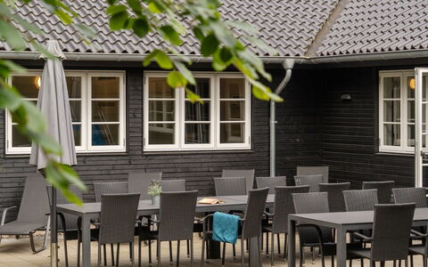 Jalina - 200M from the Sea: Piscine, Mobilier De Jardin, Meubles, Recours, Dalle, Eco Hôtel, Ombre, Chaise, Loisir, Biens