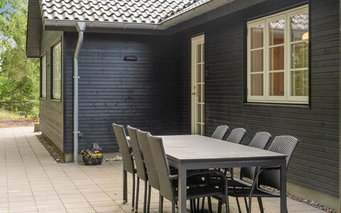 Jalina - 200M from the Sea: Piscine, Mobilier De Jardin, Meubles, Recours, Dalle, Eco Hôtel, Ombre, Chaise, Loisir, Biens