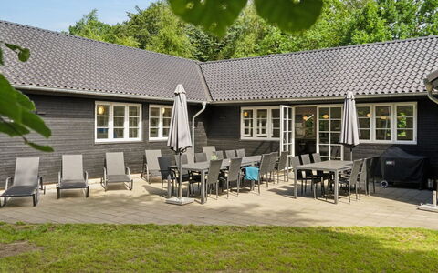 Jalina - 200M from the Sea: Piscine, Mobilier De Jardin, Meubles, Recours, Dalle, Eco Hôtel, Ombre, Chaise, Loisir, Biens