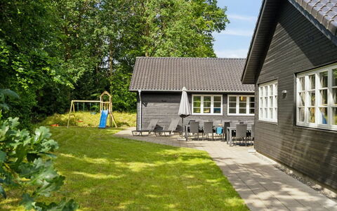 Jalina - 200M from the Sea: Piscine, Mobilier De Jardin, Meubles, Recours, Dalle, Eco Hôtel, Ombre, Chaise, Loisir, Biens