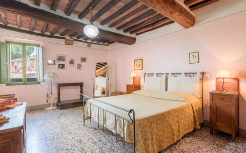 Il Palazzetto Francigena, Monteriggioni: Meubles, Propriété, Bâtiment, Fenêtre, Cabinetry, Bois, Tiroir, Confort, Éclairage, Design Intérieur
