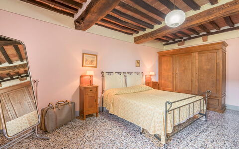 Il Palazzetto Francigena, Monteriggioni: Propriété, Meubles, Bâtiment, Confort, Bois, Design Intérieur, Architecture, Sol, Sol, Tiroir
