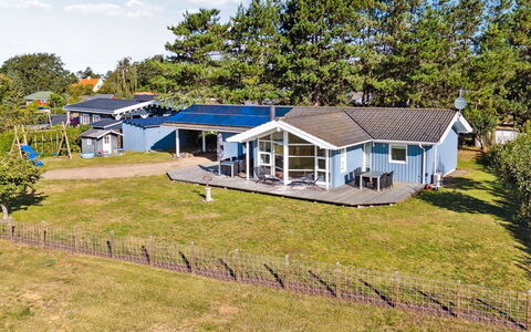 Ilsi - 275M from the Sea: Domicile, Chalet, Porche, Siding, Ferme, Structure En Plein Air