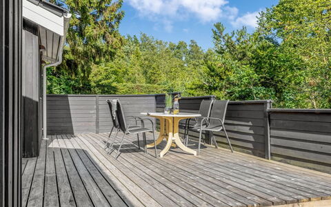 Brunetta - 350M from the Sea: Bois, Domicile, Porche, Plate-Forme, Dur, Toit, Tache De Bois, Parquet, Eco Hôtel