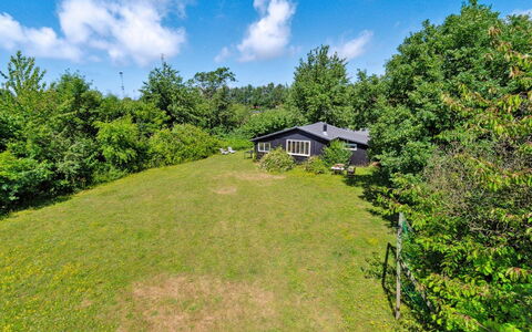 Krister - 900M from the Sea: Toit, Maison, Domicile, Chalet, Siding, Biens, Allée, Batiments Jardin, Cour, Cabanon