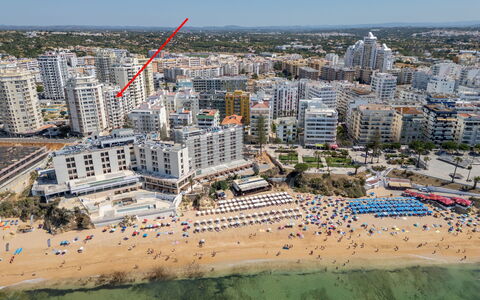 Excellent Seafront & Seaview: Ville, Appartement, Condominium, Zone Métropolitaine, Design Urbain, Plage, Mer, Skyscraper, Usage Mixte
