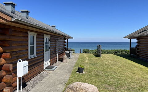 Stille - 10M from the Sea: Design Intérieur, Plafond, Appartement, Sol, Meubles, Sol, Pièce, Éclairage, Domicile, Canapé