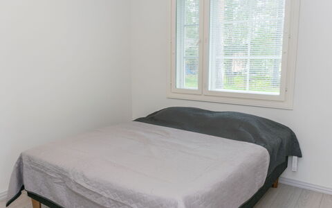 Levähdys: Chambre, Lit, Bois, Drap De Lit, Literie, Sol, Linge, Sol, Meubles, Design Intérieur