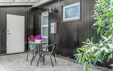 Ansine - 500M from the Sea: Maison, Domicile, Zone Résidentielle, Chalet, Siding, Biens, Allée, Cour
