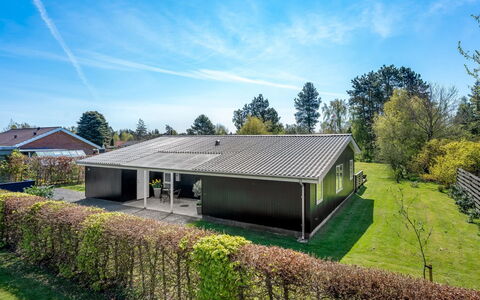Ansine - 500M from the Sea: Maison, Domicile, Zone Résidentielle, Chalet, Siding, Biens, Allée, Cour