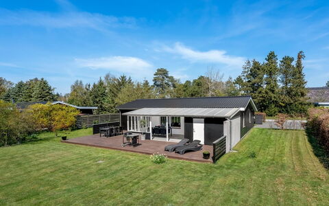 Ansine - 500M from the Sea: Maison, Domicile, Zone Résidentielle, Chalet, Siding, Biens, Allée, Cour