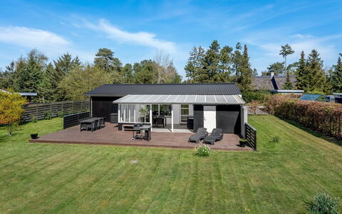 Ansine - 500M from the Sea: Maison, Domicile, Zone Résidentielle, Chalet, Siding, Biens, Allée, Cour