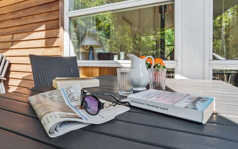 Emmie - 1.2Km from the Sea: Toit, Maison, Zone Résidentielle, Domicile, Biens, Chalet, Conception