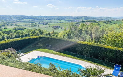 Portacomaro 200: Bleu, Piscine, Loisir, Aménagement Paysager, Eco Hôtel, Jardin, Recours, Villa, Arrière-Cour, Thermes