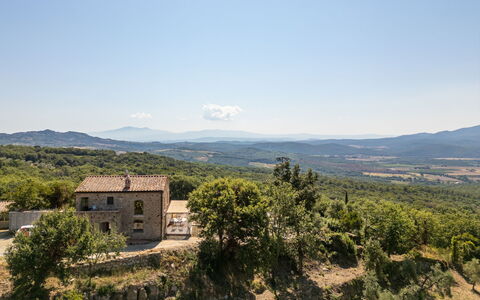 Oasi di Benessere Bio: Ciel, Communauté Des Plantes, Plante, Montagne, Nuage, Bâtiment, Lot Terre, Fenêtre, Arbre, Montagnes