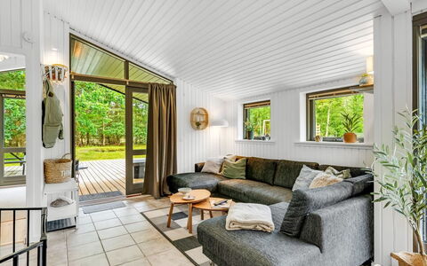 Aleida - 400M from the Sea: Bois, Plafond, Design Intérieur, Sol, Canapé, Sol, Domicile, Salon, Parquet, Dur