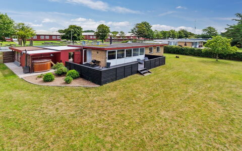 Simon - 1Km from the Sea: Maison, Domicile, Zone Résidentielle, Chalet, Siding, Biens, Allée, Cour